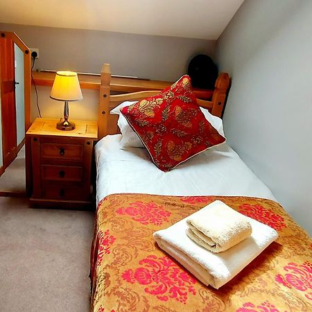 Cader Mountain View Cottage With Hot Tub In Snowdonia Долгелай Екстериор снимка