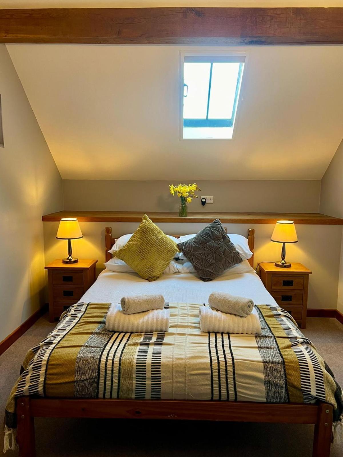 Cader Mountain View Cottage With Hot Tub In Snowdonia Долгелай Екстериор снимка