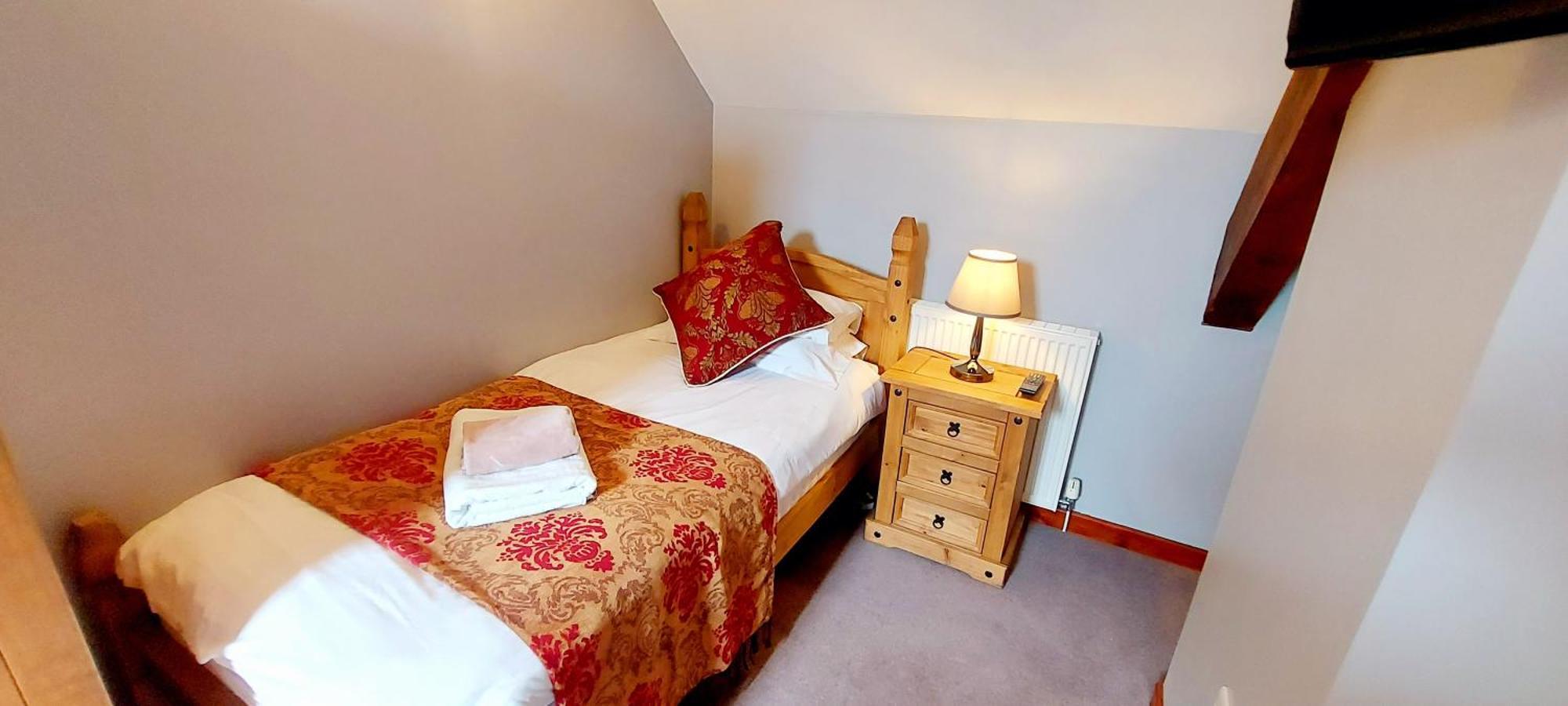 Cader Mountain View Cottage With Hot Tub In Snowdonia Долгелай Екстериор снимка