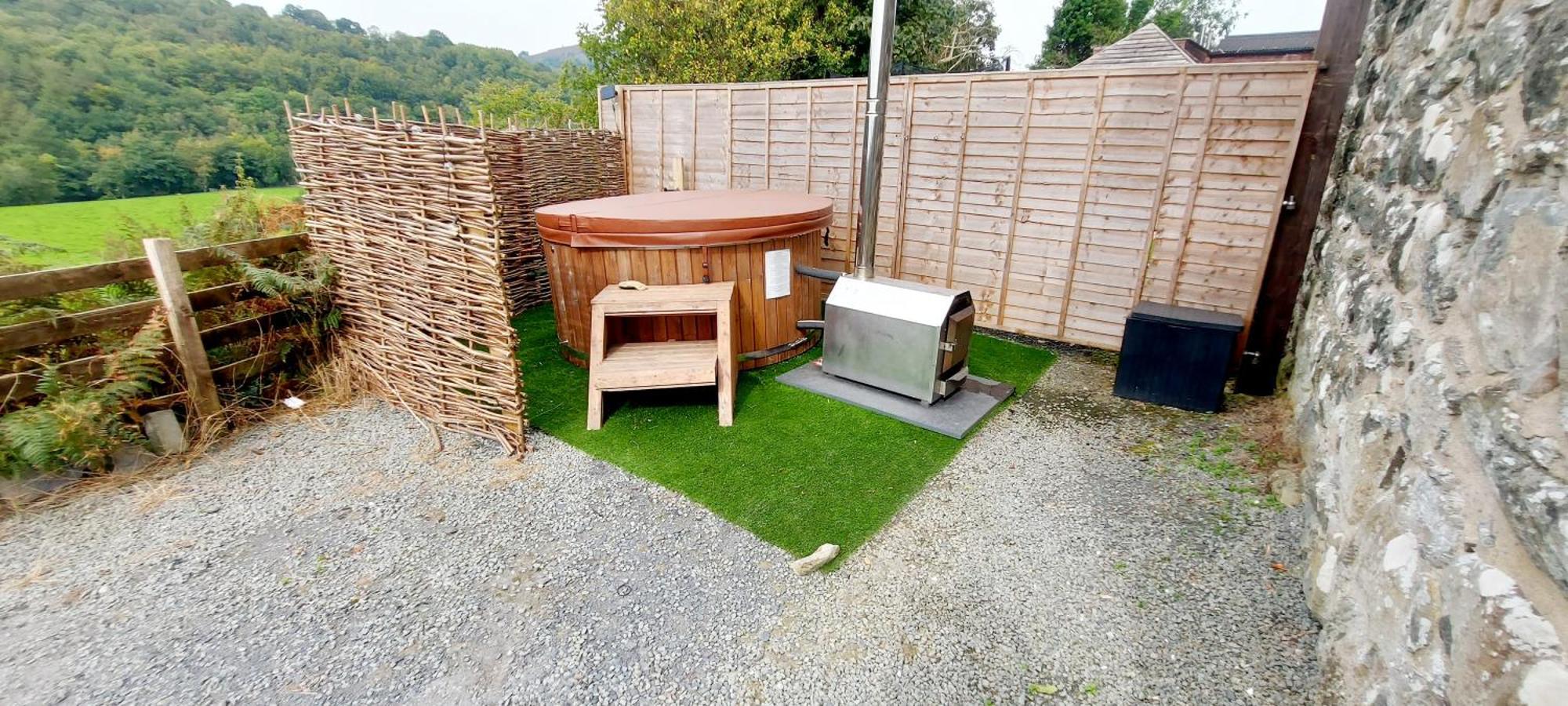 Cader Mountain View Cottage With Hot Tub In Snowdonia Долгелай Екстериор снимка